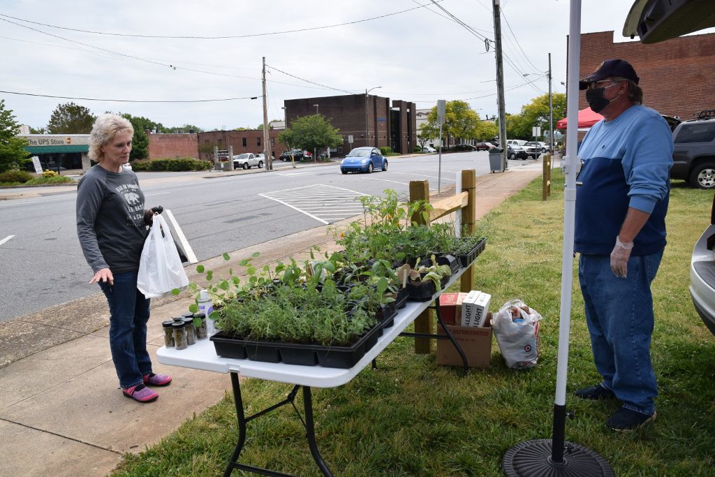 5-13-20 farmers market 031 (1024x683).jpg